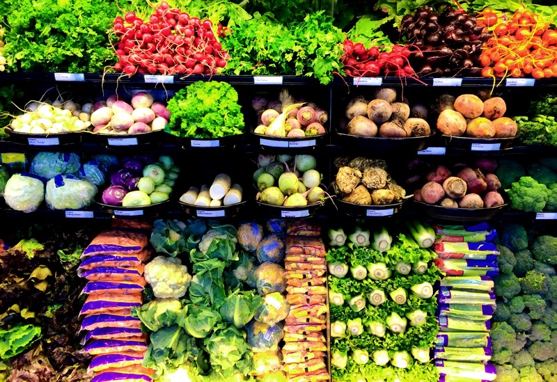 Как сохранить свежесть овощей и фруктов в холодильнике?