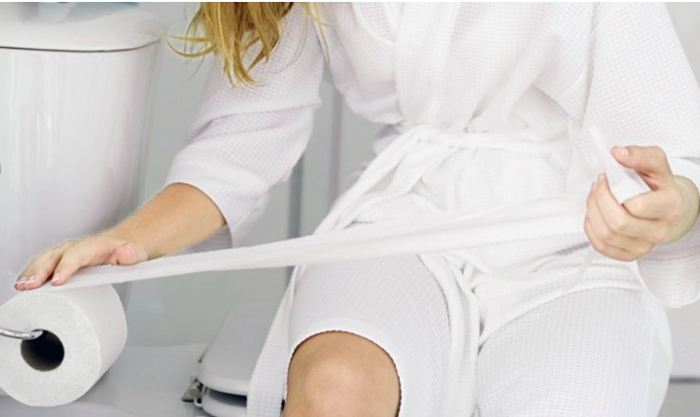 Жидкий стул при беременности: что может послужить такому недугу?